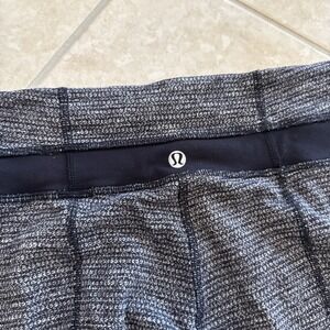 Lululemon Gray Heathered Thicker Leggings Size 4 Mid Rise Full Length & Bag